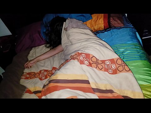 ❤️ Kasupoeg sõimab oma noort kasuema, kui ta magab. ❌ Pornovideo at us ❌❤