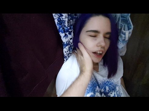 ❤️ Leidsin oma õe kapist ja aitasin tal cumida ❌ Pornovideo at us ❌❤